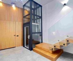 Comfort & Style with Hydraulic Passenger Elevators at Spire
