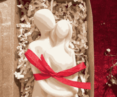 Feel The Love Glow Using Premium Romantic Gift Candles