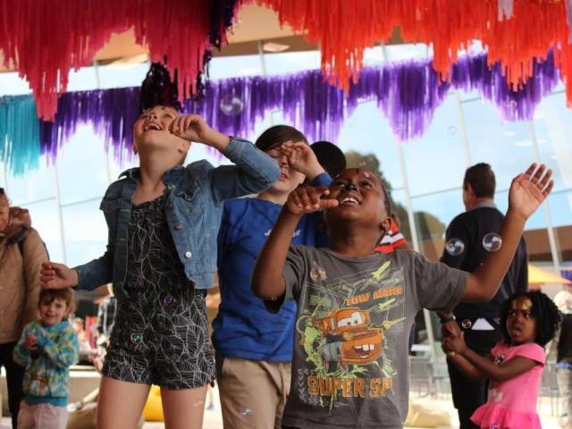 Giant Bubble Parties Melbbourne