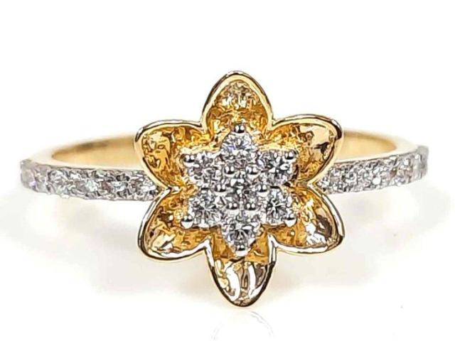 Diamond Ring In Yellow Gold With Lab Certified Diamond