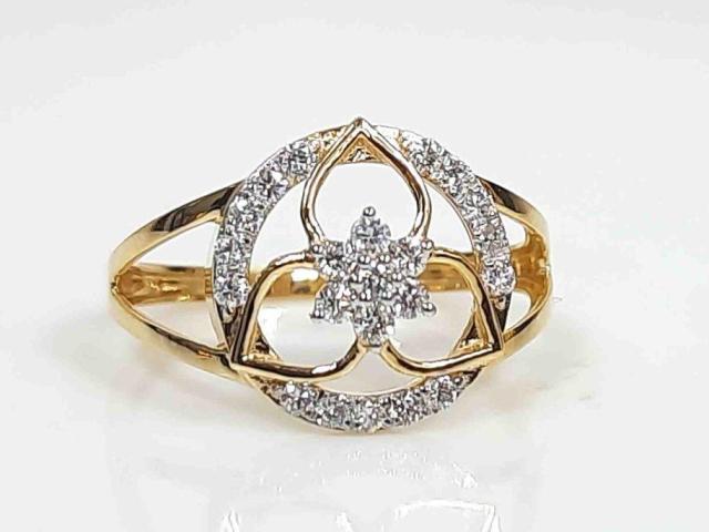 Diamond Ring In Yellow Gold With Lab Certified Diamond at Prabhakar Djewels PVT LTD.