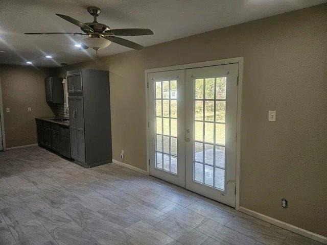 3BR- 9420 Shepherd Dr, Beaumont, TX 77707