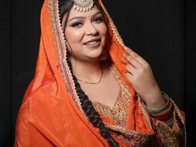 Nail Extension Course in South Campus Delhi at Lakmé Academy