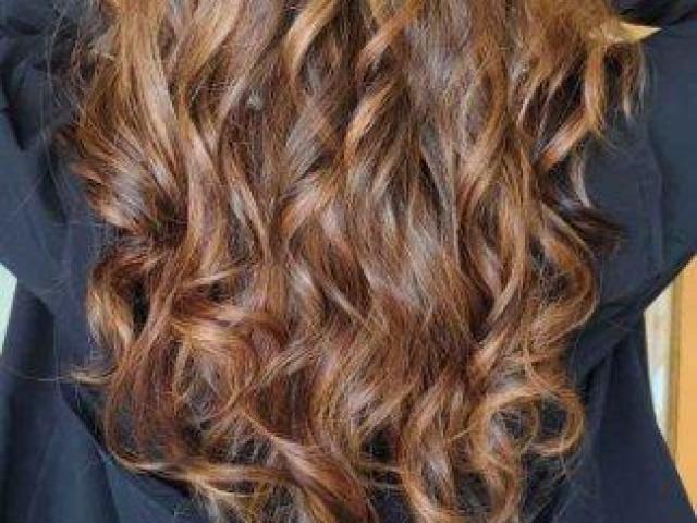 Best salon for makeup in Bareilly - D'Monsoon Unisex Salon