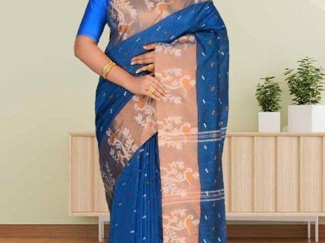 Cotton Handloom Sarees – Timeless Comfort & Elegance