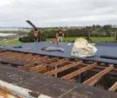Is It Time for Re-Roofing? Auckland Specialists Explain the Warning Signs