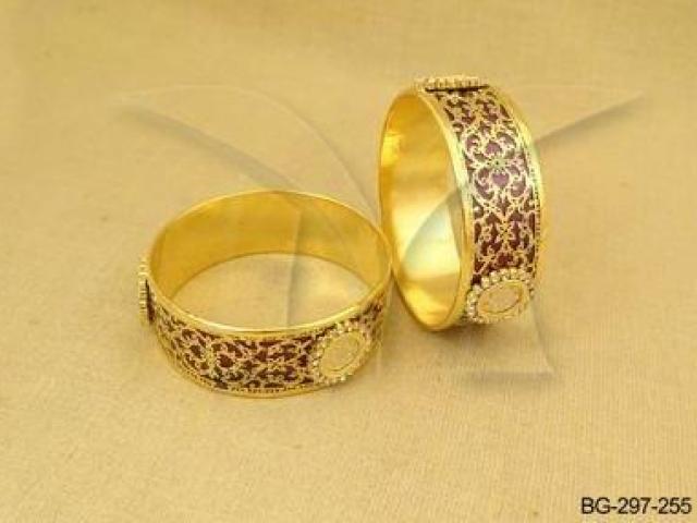 Fashion jewelry store