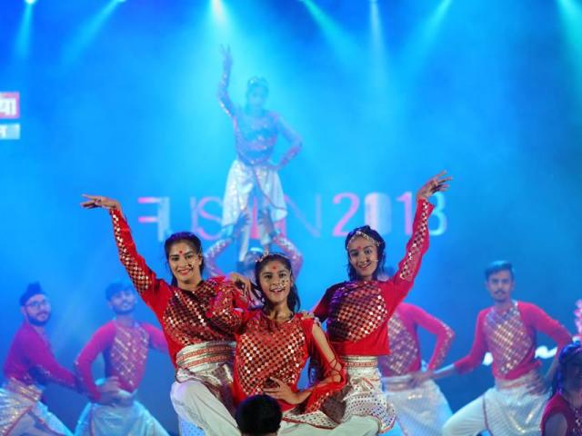 Best Bollywood Dance Institute In Mansarovar – Buskers Dance Institute