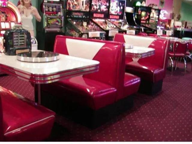 Get chic diner booths from Bars and Booths the reputed Retro furniture manufacturers