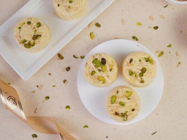 Premium Soan Papdi Online – Fresh, Flaky & Delicious Mithai
