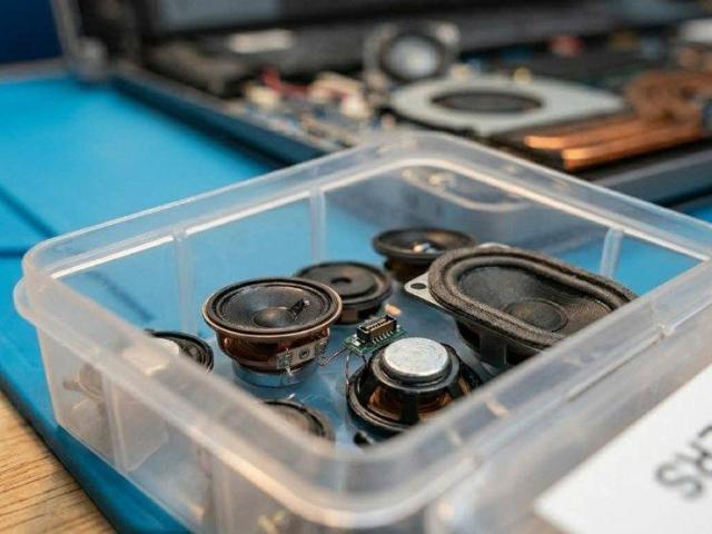 We fix / repair Laptop Speakers