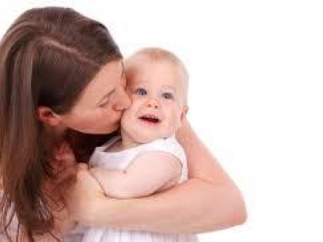 Professional & Caring Babysitters in Noida – Give Your Child the Best Care!