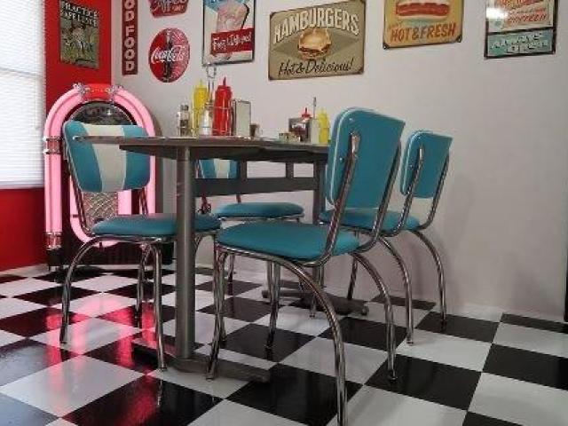 Obtain lifetime structural warranty with our heavy-duty Retro chairs and table
