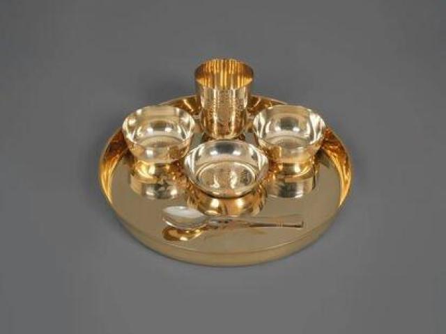 Your Search Ends Here – Get 6 pcs Kansa Thali Set Now