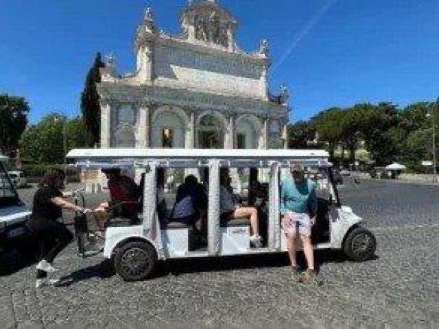 Get Eco-Friendly Golf Cart Tours to Key Roman Stopovers