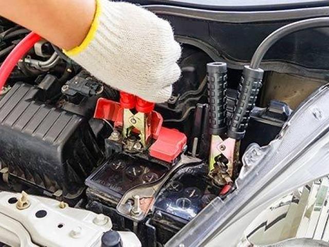 Best Aqua Hybrid Battery Price with Trusted Replacement Services