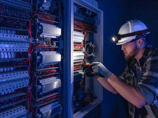 Commercial Electrical Services in Henderson | Trusted Local Electricians