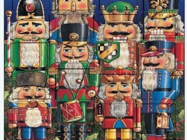 Shop Premium Christmas Nutcrackers for Luxury Father’s Day 2026 Gifts