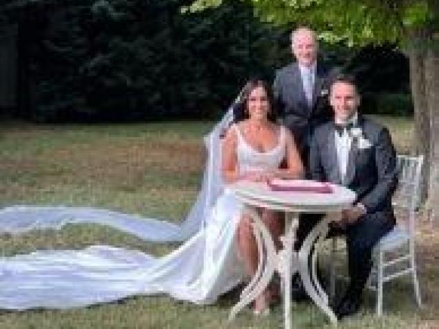 Melbourne Wedding Officiant: The Role of Dwayne Nichols on Your Wedding Day