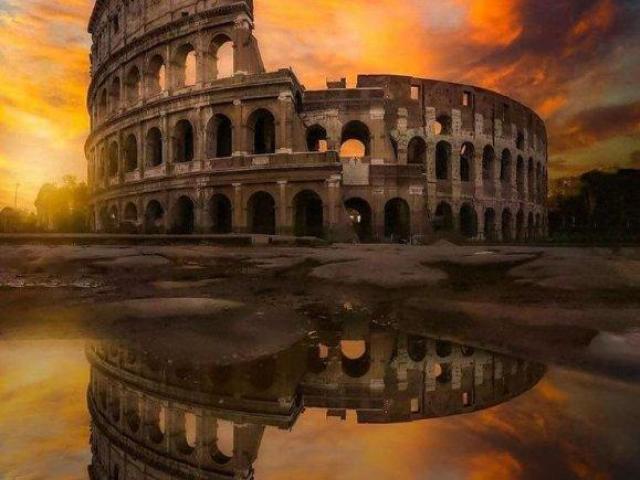 Get Friendly Local Guides with Colosseum Night Tours