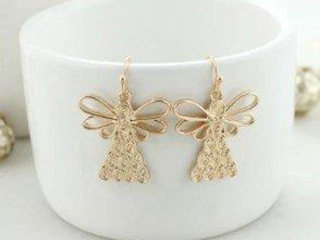 Buy Seasons Jewelry for Meaningful Gifts and Everyday Style