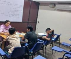 Why Science Coaching Is Important for Class 9 and 10 Students