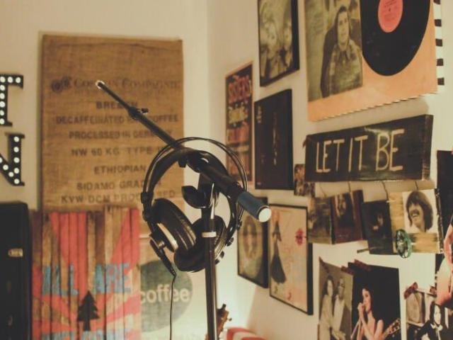 AI Electronic music radio Kitchener, Canada