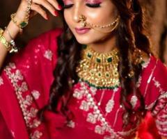 Lakmé Academy Powered By Aptech:-Beautician Makeup Training Institute in Satellite Ahmedabad
