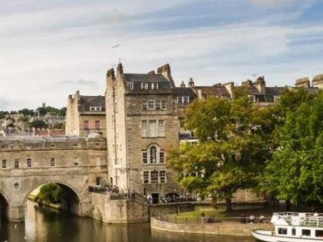 Day Trips to Cotswolds for Scenic Villages and Peaceful Countryside Views