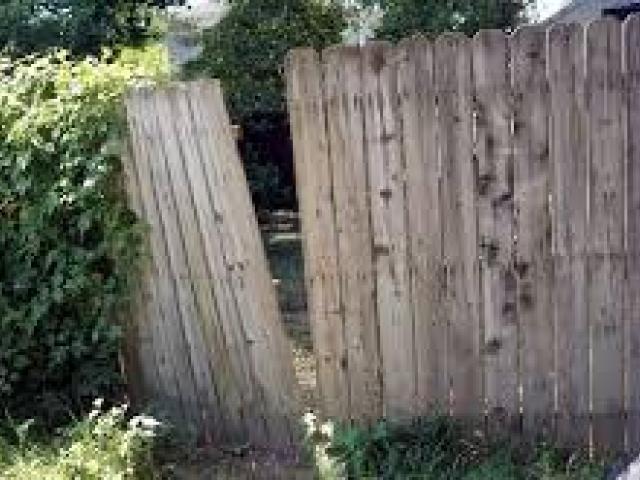 Wood Fences Madras