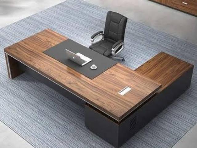 Office Table Manufacturers in Chennai
