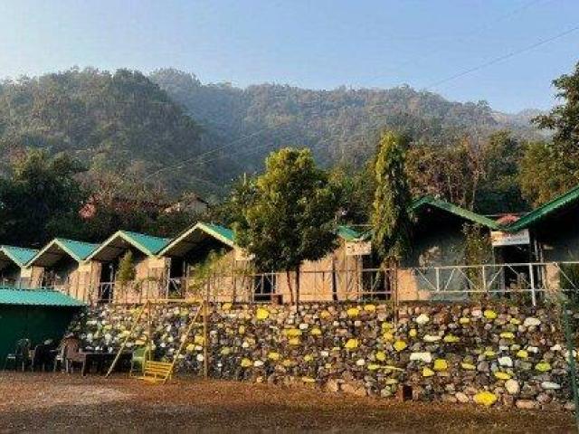Why Choose to do Riverside Camping in Rishikesh?