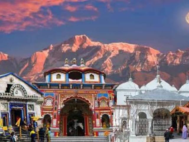 Luxury Chardham Yatra Package 2026 – VIP Darshan & Helicopter Option