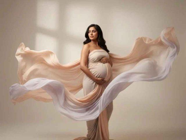 Maternity Photographer in Mumbai | Pregnancy Photoshoot Studio