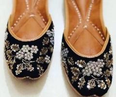 Benefits of Leather Juttis by Gulbhahar Jutti
